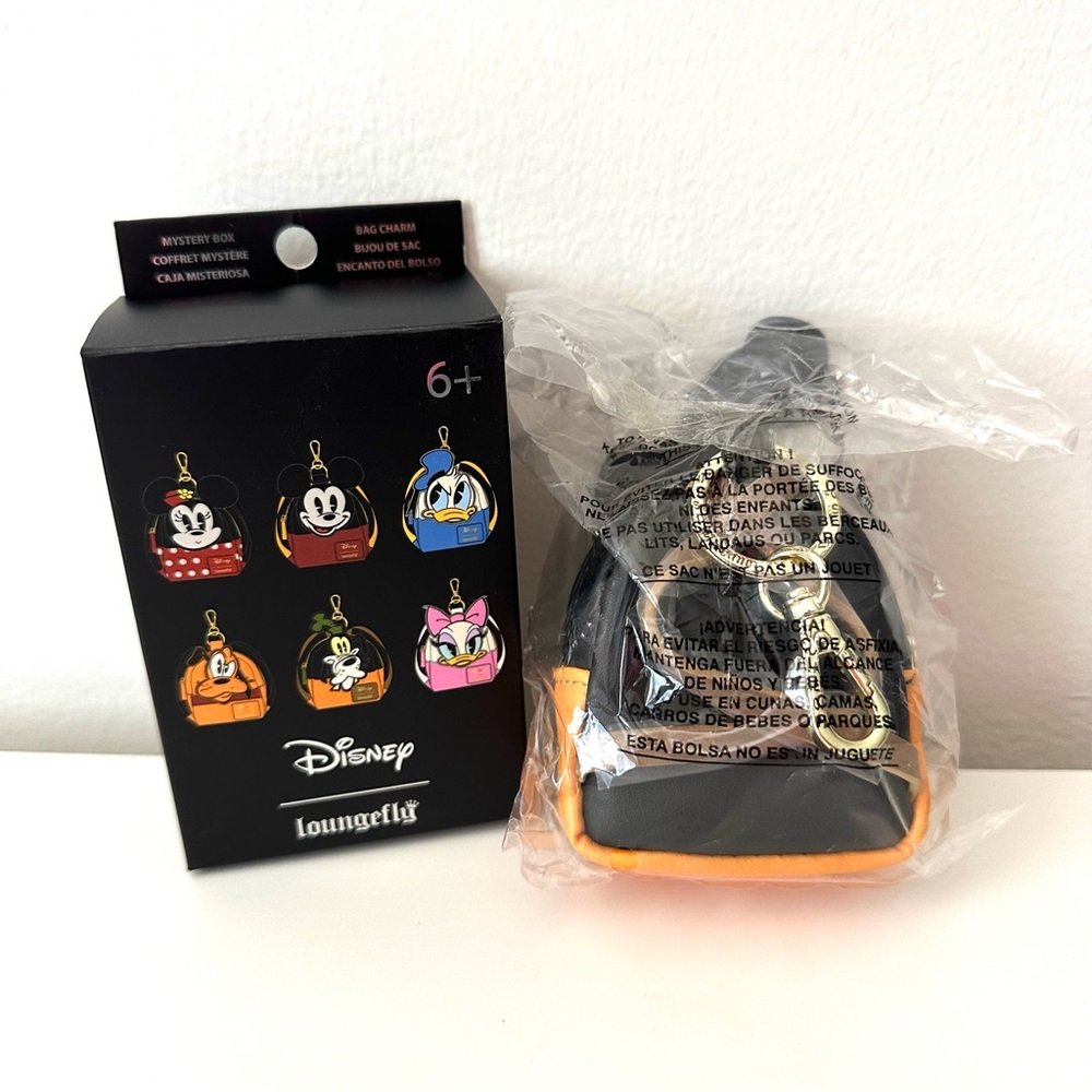 Loungefly Disney Cosplay Mystery Mini Backpack Keychain Charm New In Box - Picture 4 of 5